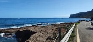 Cala Arenetes en Denia Alicante en el final de las rotas