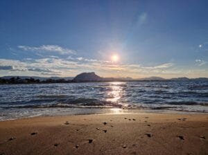 Les bovetes denia alicante orilla Playa Les bovetes en las marinas Denia Alicante desde la orilla junto al mar