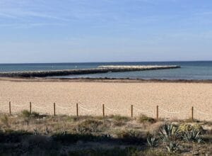 Playa Les Deveses Denia Alicante panoramica 2 Playa Les Deveses Denia Alicante regenerada después de regeneración