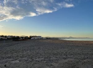 Playa Les Deveses Denia Alicante panoramica sin gente Playa Les Deveses Denia Alicante atardecer