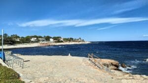 panoramica de las Rotas desde la playa de la Punta Negra
