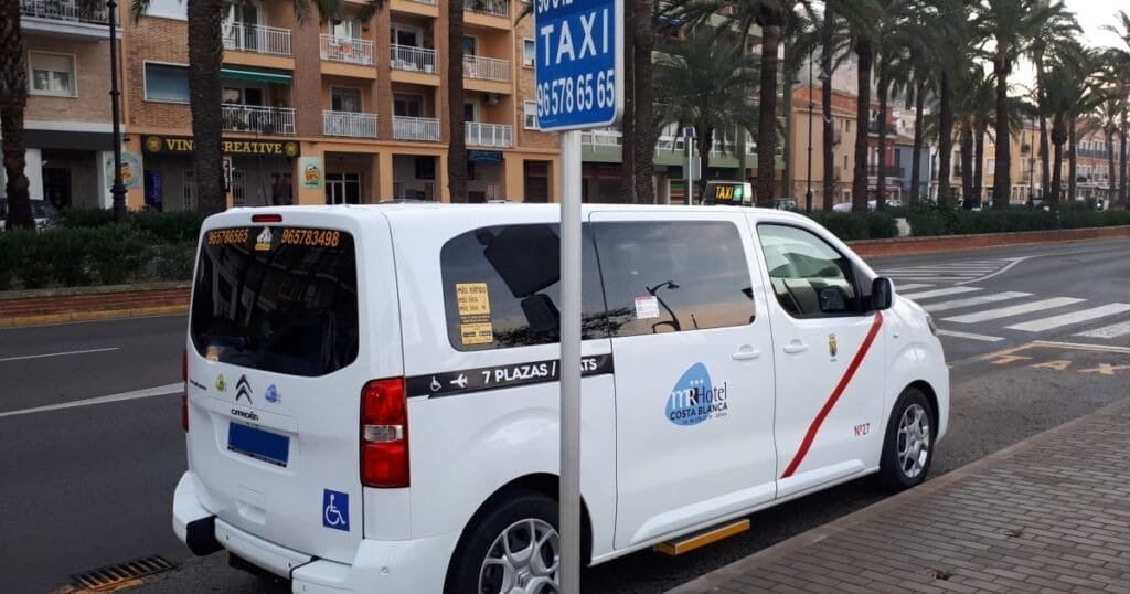 taxi en denia taxi en el puerto de Denia