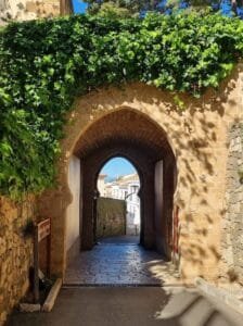puerta del castillo de Denia desde dentro