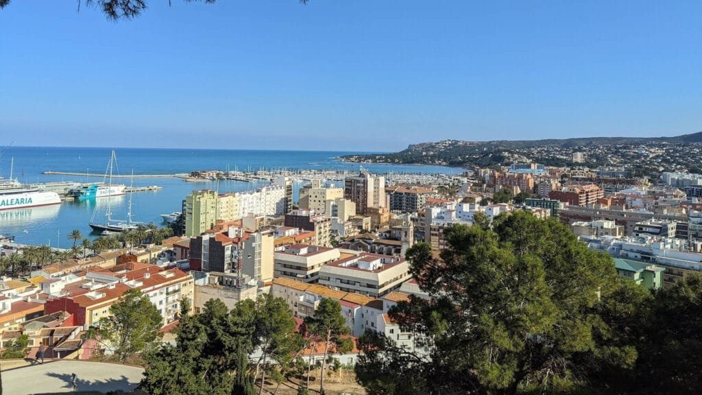 vistas a las rotas desde el castillo de Denia