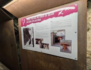 Tunel del castillo de Denia cartel informativo