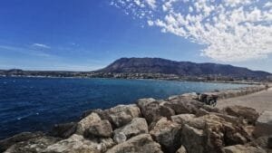 Escollera Sur vistas al Montgo MArina de Denia final de escollera sur