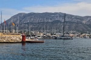 Marina de Denia vistas al Montgo Marina de Denia vistas al Montgo