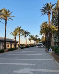 Puerto de Denia explanada Cervantes Puerto de Denia Alicante explanada Cervantes