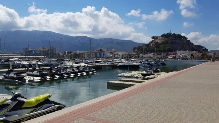 Puerto de Denia Alicante panorámica desde el paseo de la Marina el Portet