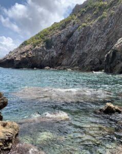 La cala del Aigua Dolç Denia desde la orilla