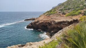 La Cova Tallada Denia Alicante entrada desde el exterior