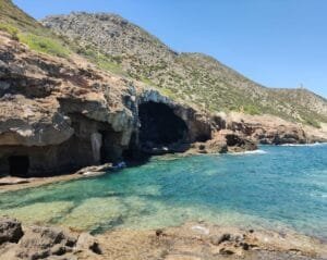 La Cova Tallada Denia Alicante panorámica es desde el exterior
